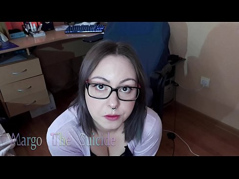 ❤️ Ang Sexy na Babae na may Salamin ay Sumipsip ng Dildo sa Camera ☑ Porno sa amin ❌️